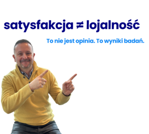 Lojalność klienta – co to jest i dlaczego ma znaczenie W wielu firmach nadal funkcjonuje proste założenie: jeśli klient jest zadowolony, będzie lojalny. W praktyce jednak zależność między satysfakcją klienta a lojalnością jest dużo bardziej złożona. Badania pokazują, że satysfakcja klienta nie przekłada się bezpośrednio na retencję ani wzrost wartości klienta. Oznacza to, że można mieć wysokie wyniki CSAT i jednocześnie obserwować odpływ klientów. Dlatego kluczowe jest rozróżnienie: satysfakcja klienta – ocena konkretnego doświadczenia lojalność klienta – rzeczywiste zachowanie w czasie (powroty, zakupy, rekomendacje) Lojalność klienta to nie deklaracja. To decyzja.